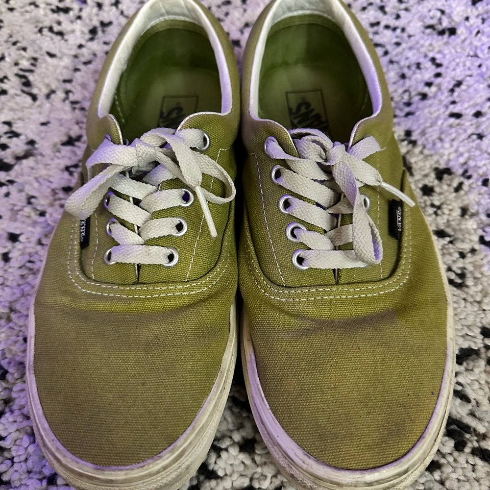Grass green Vans shoes - size 10 US men/Eur 43